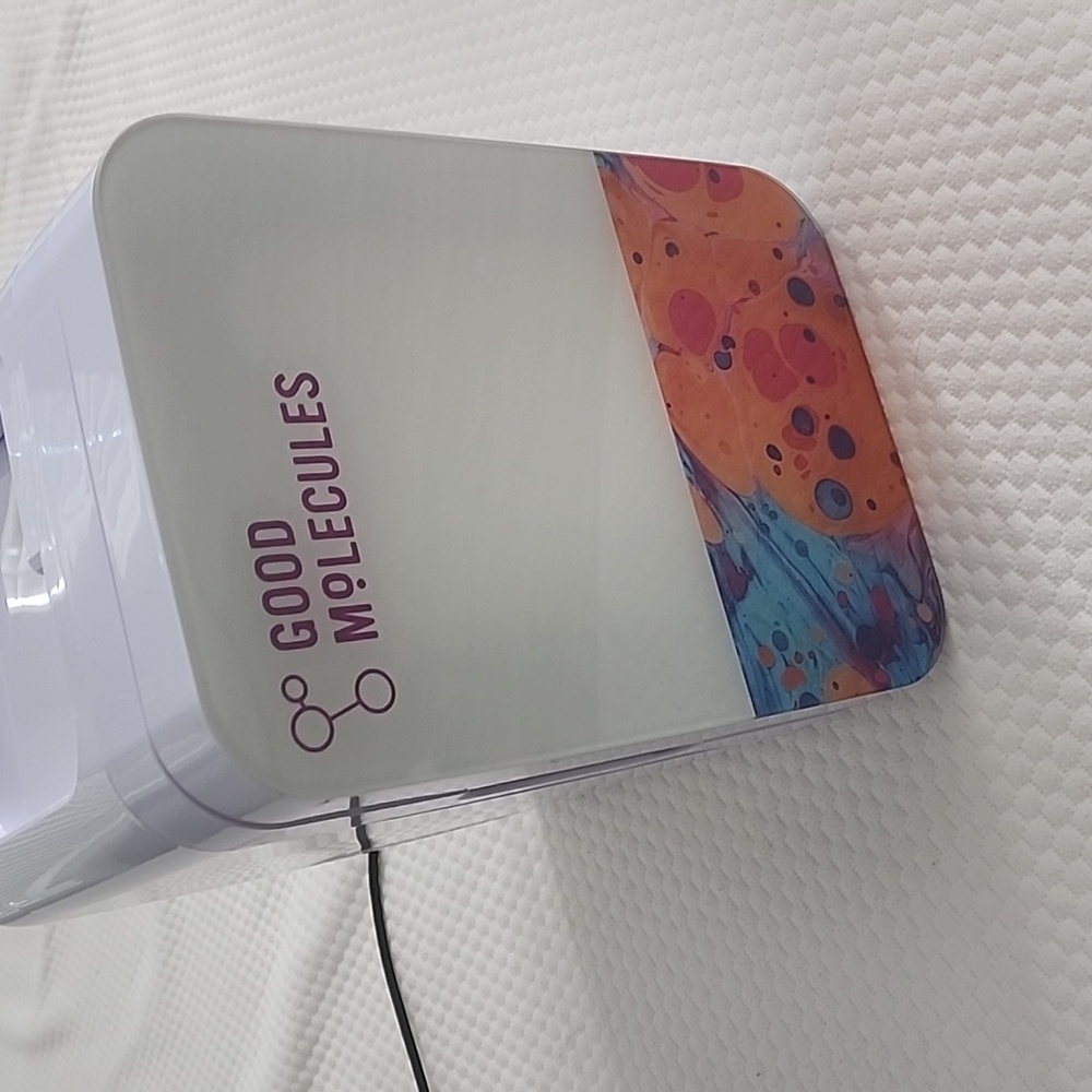 Skin care refrigerator